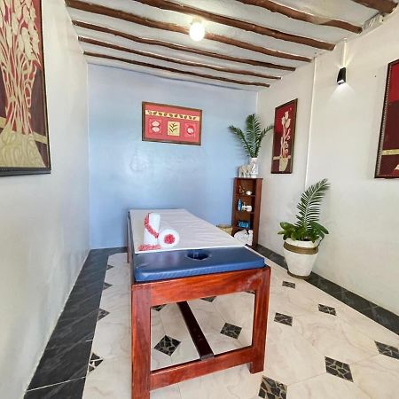 Five Palms Bwejuu Otel Dış mekan fotoğraf