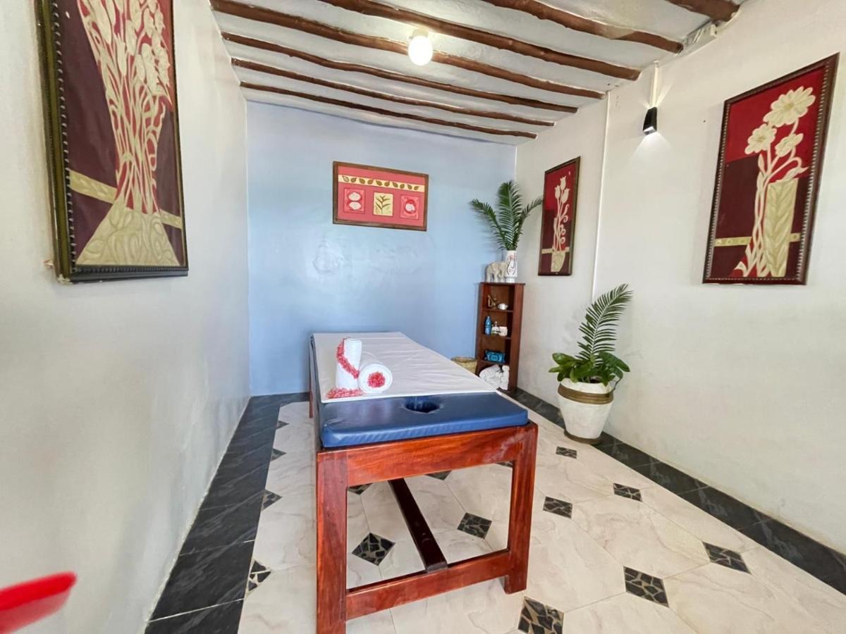 Five Palms Bwejuu Otel Dış mekan fotoğraf